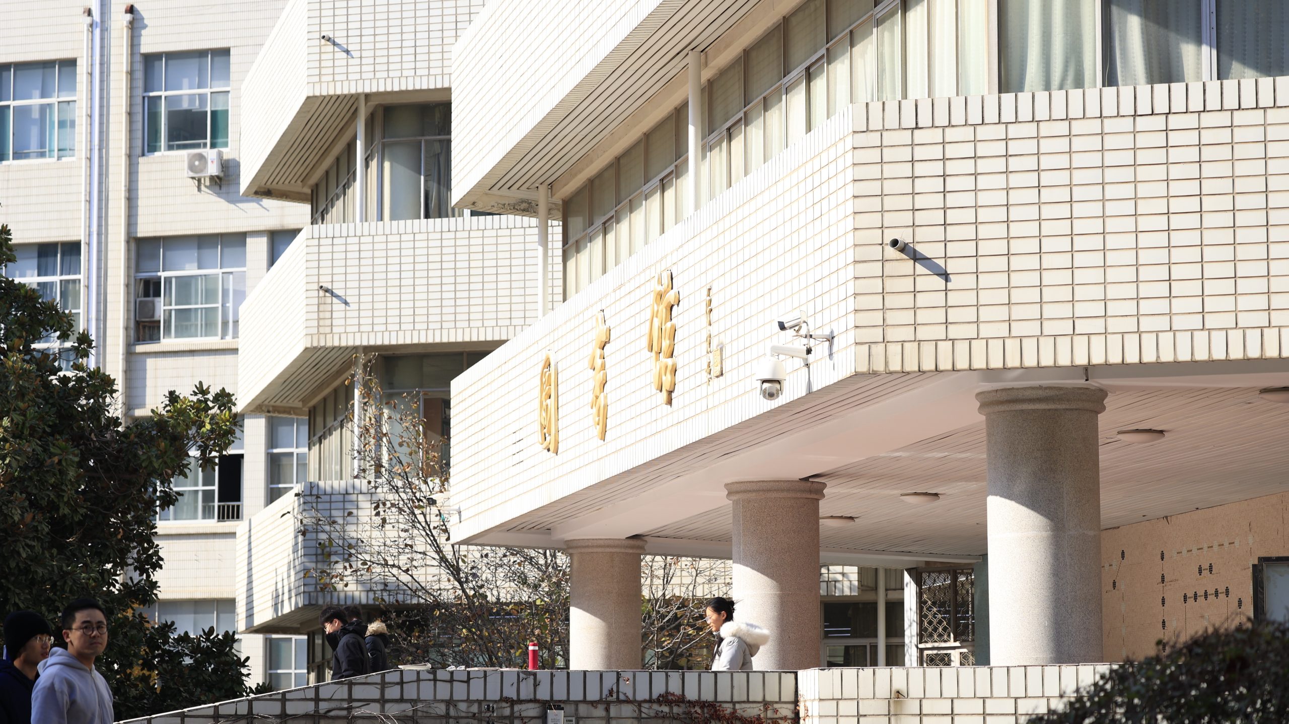 图文展示—随镜头探秘舜耕图书馆：以勤奋之舟跨知识之洋