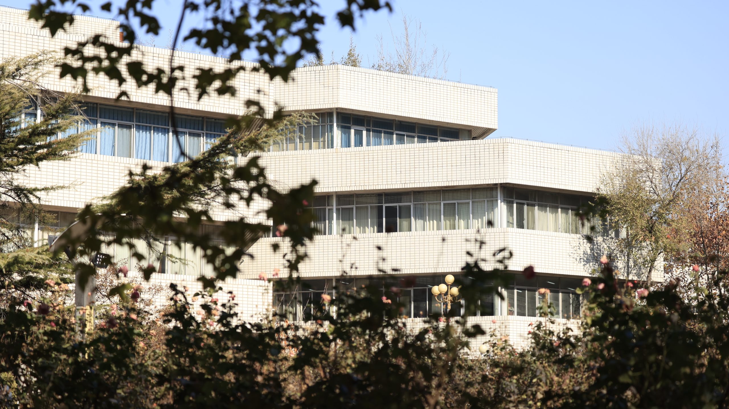 图文展示—随镜头探秘舜耕图书馆：以勤奋之舟跨知识之洋